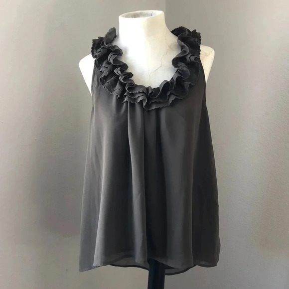Romeo‎ & Juliet Couture Olive Tank - Picture 1 of 5